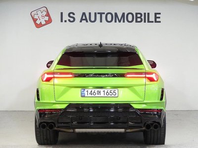 2024 Lamborghini URUS — фото 2