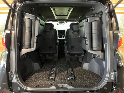 2024 Toyota ALPHARD — миниатюра 11