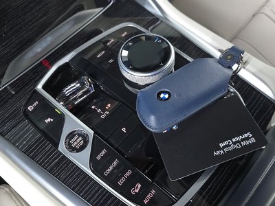 2026 BMW X6 thumbnail 12