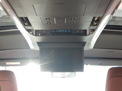2026 Toyota VELLFIRE photo 10