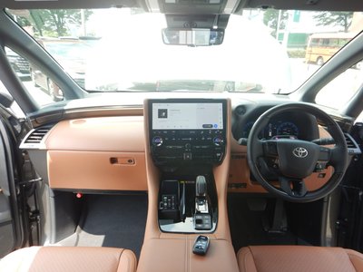 2026 Toyota VELLFIRE photo 7