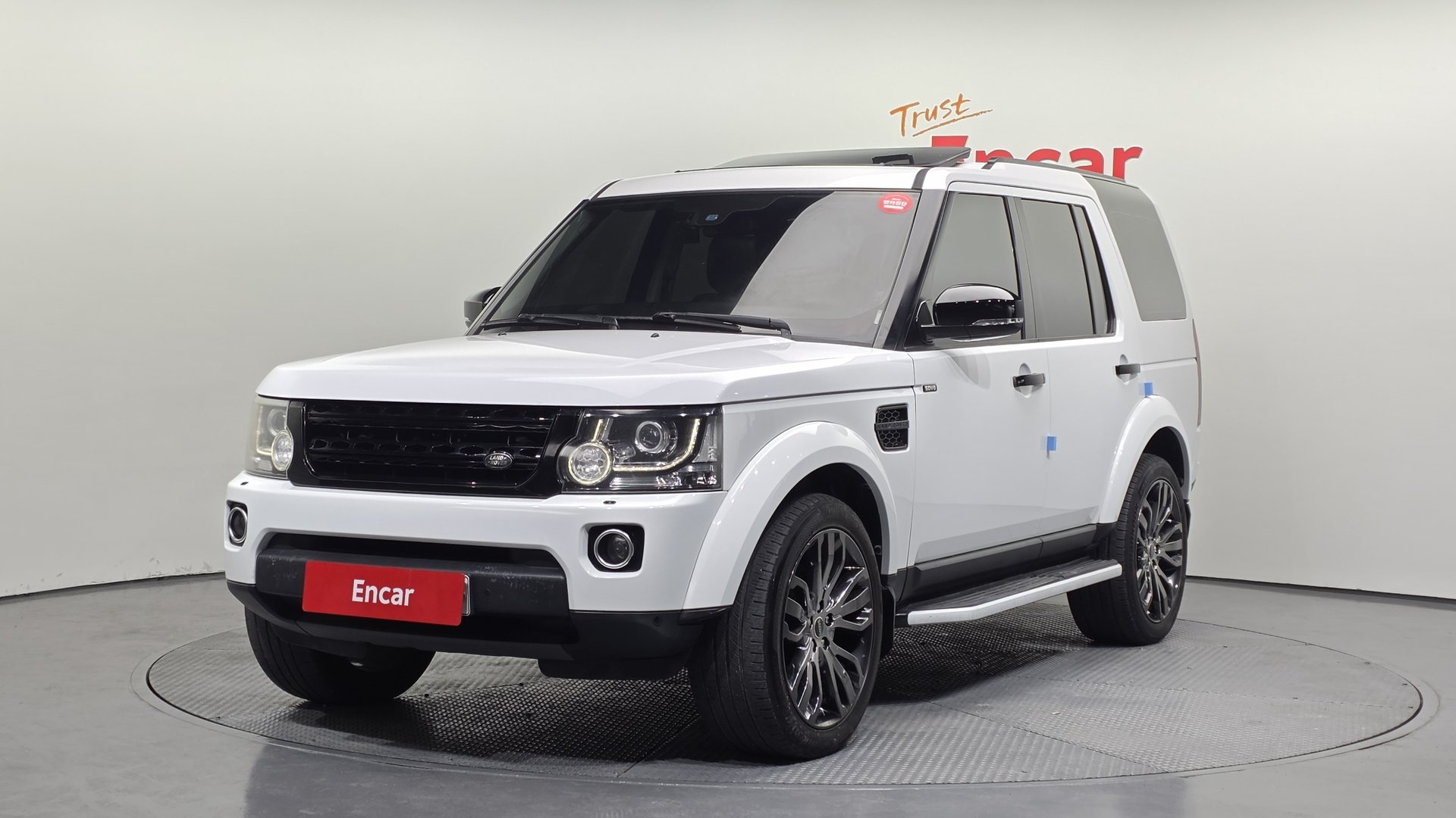 LAND ROVER DISCOVERY - View 1