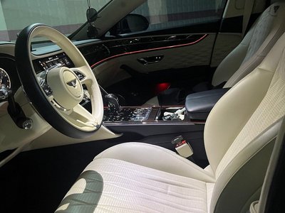 صورة 5 لـ 2022 Bentley FLYING SPUR