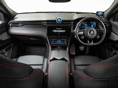 صورة 4 لـ 2023 Maserati GRECALE