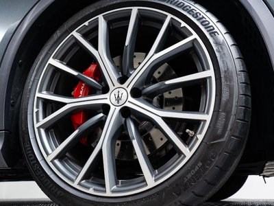 صورة 6 لـ 2023 Maserati GRECALE