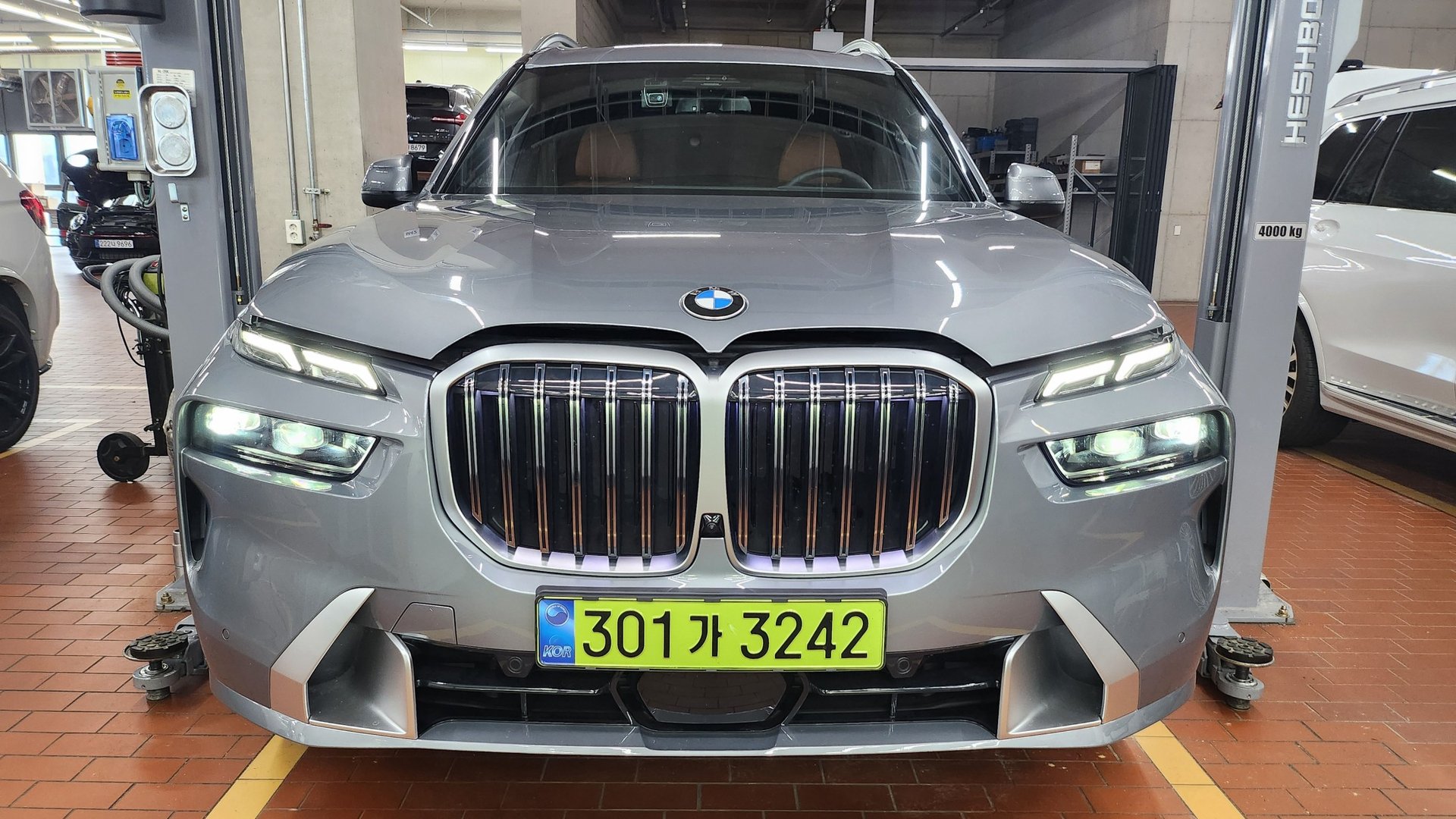 BMW X7 - View 1