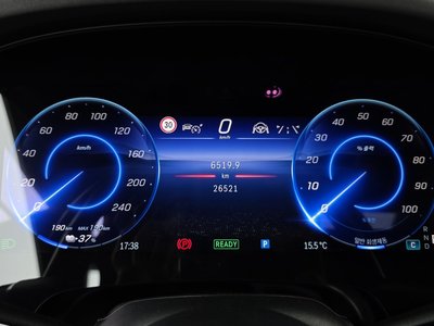 MERCEDES-BENZ EQS - 8