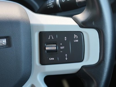 LAND ROVER DEFENDER - 4