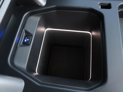 LAND ROVER DEFENDER - 7