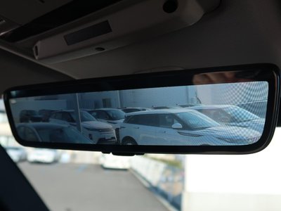 LAND ROVER DEFENDER - 6