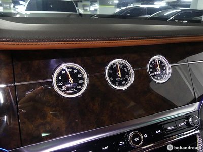 BENTLEY FLYING SPUR - 10