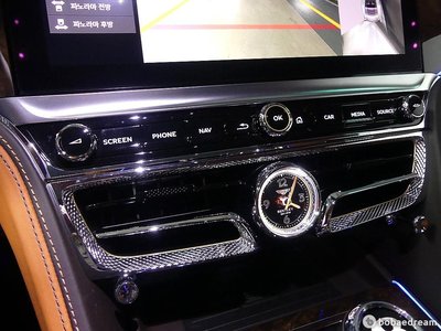 BENTLEY FLYING SPUR - 9