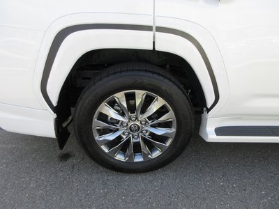 2023 Toyota LAND CRUISER 300 — миниатюра 82