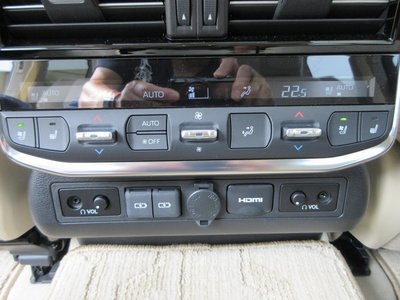 2023 Toyota LAND CRUISER 300 — миниатюра 123