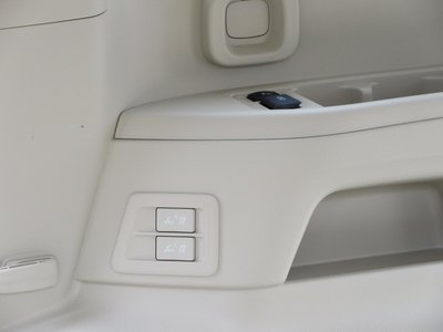 2023 Toyota LAND CRUISER 300 — миниатюра 131