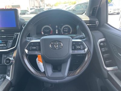 TOYOTA LAND CRUISER - 5