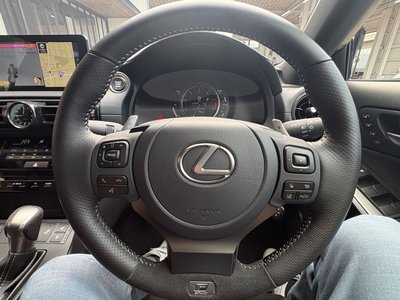 صورة مصغرة 14 لـ 2023 Lexus IS