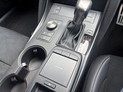 صورة مصغرة 18 لـ 2023 Lexus IS