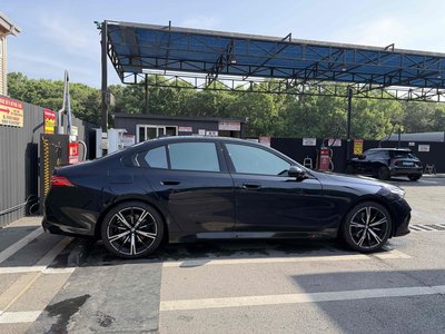 BMW 5 SERIES - 6