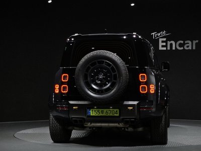 LAND ROVER DEFENDER - 3