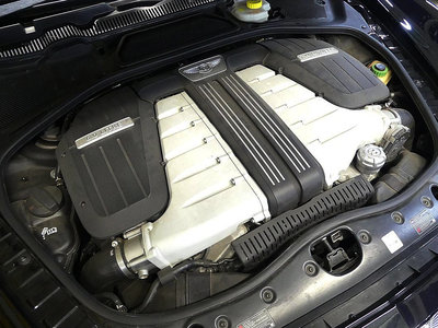 BENTLEY FLYING SPUR - 7