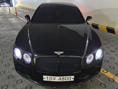 BENTLEY FLYING SPUR - 2