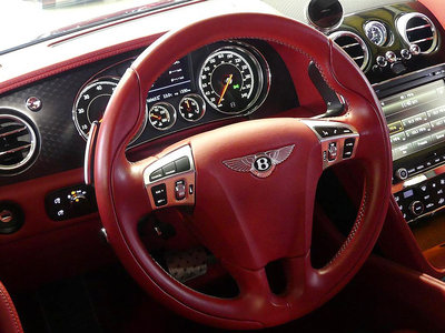 BENTLEY FLYING SPUR - 9