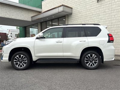 TOYOTA LAND CRUISER - 7