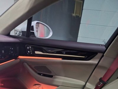 PORSCHE PANAMERA - 8