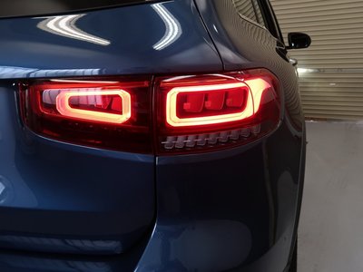 MERCEDES-BENZ GLB - 8