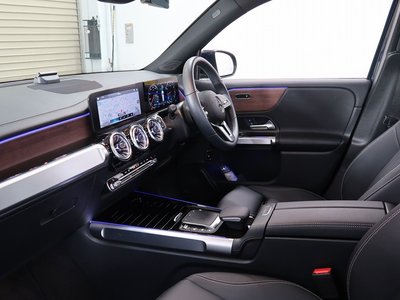 MERCEDES-BENZ GLB - 10