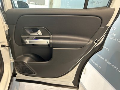 صورة مصغرة 45 لـ 2025 Mercedes-BENZ GLB