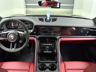 صورة 4 لـ 2025 Porsche PANAMERA