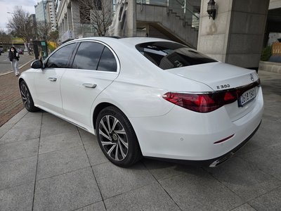 MERCEDES-BENZ E-CLASS - 4