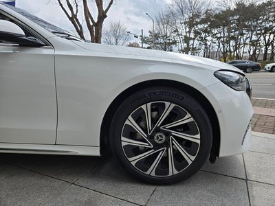 MERCEDES-BENZ E-CLASS - 6