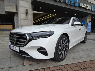 MERCEDES-BENZ E-CLASS - 1