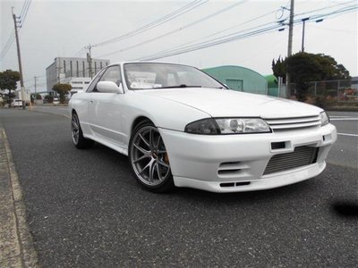 NISSAN SKYLINE GT-R