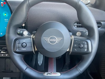 صورة 8 لـ 2025 MINI COOPER