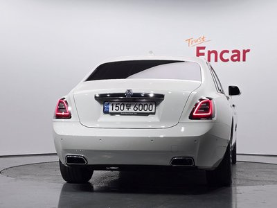 ROLLS-ROYCE GHOST - 4