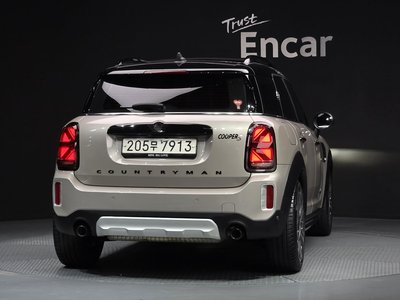 MINI COUNTRYMAN - 4