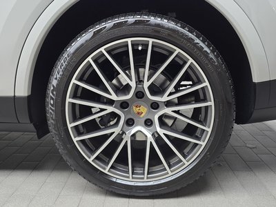 PORSCHE CAYENNE - 8
