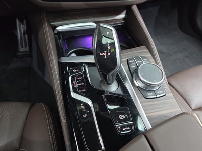 صورة 9 لـ 2020 BMW 5 SERIES