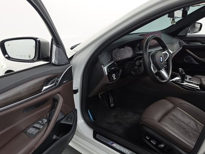 صورة 10 لـ 2020 BMW 5 SERIES