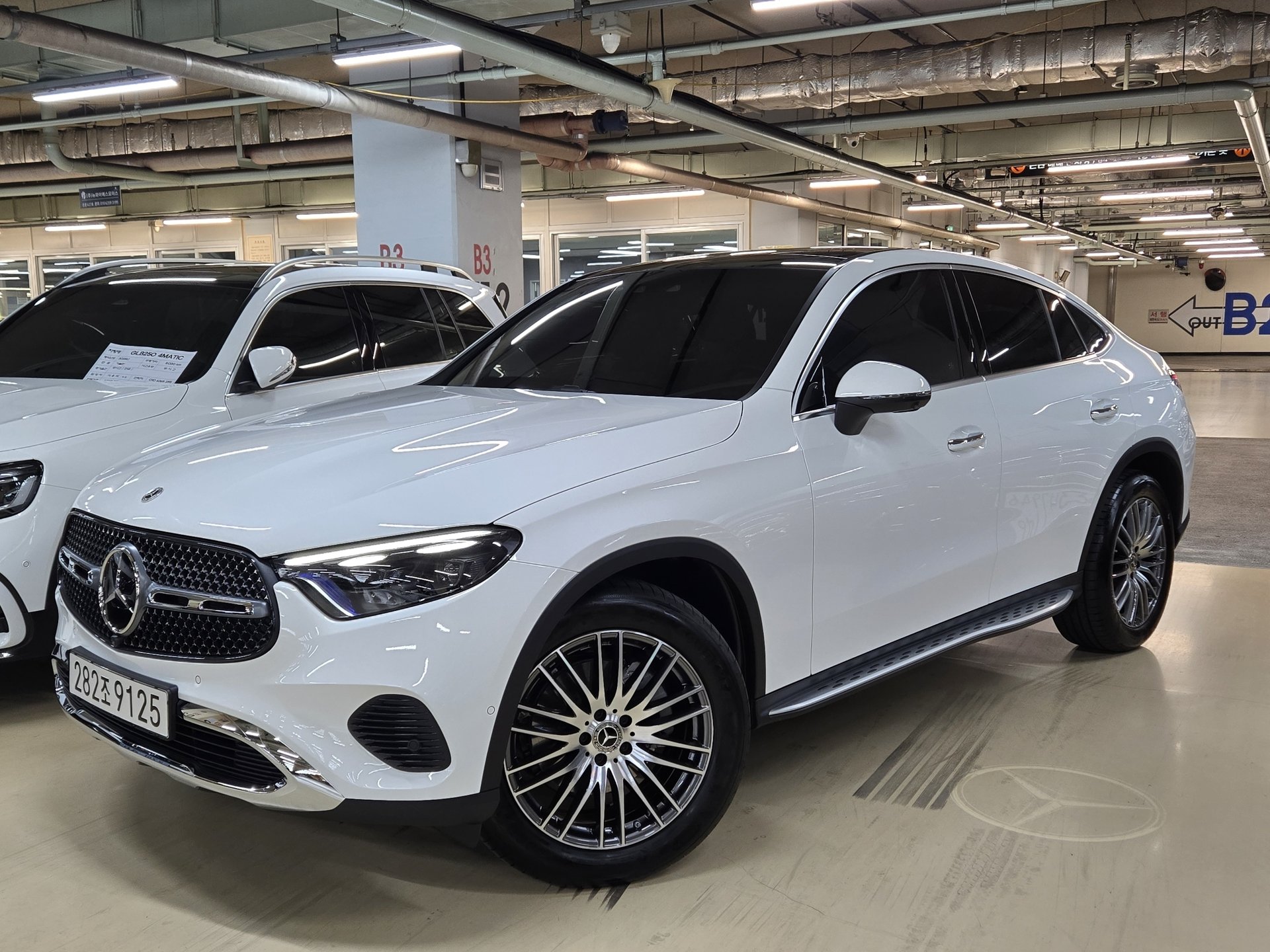 MERCEDES-BENZ GLC - View 1