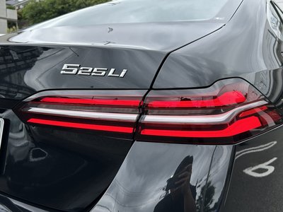 2025 BMW 5 SERIES — миниатюра 19