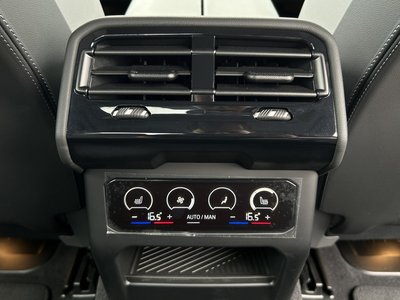 2025 BMW 5 SERIES — миниатюра 59