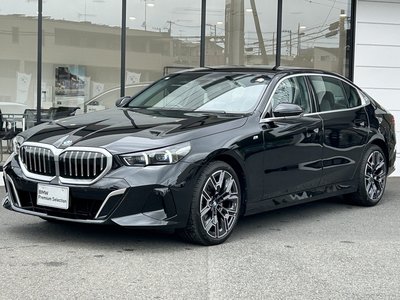 صورة 1 لـ 2025 BMW 5 SERIES