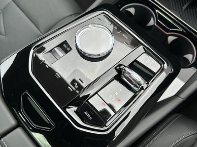 2025 BMW 5 SERIES — миниатюра 34