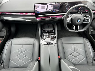 صورة 2 لـ 2025 BMW 5 SERIES