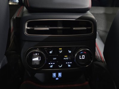 2021 Genesis GV70 — миниатюра 34